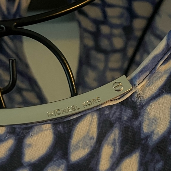 Michael Michael Kors Blue and White Ombre Tunic Blouse 6 Silver Logo - Picture 6 of 9